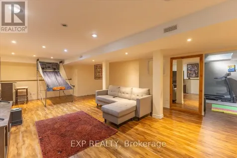 6383 Larmond Avenue Ottawa ON K1C 2J9