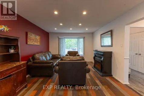6383 Larmond Avenue Ottawa ON K1C 2J9