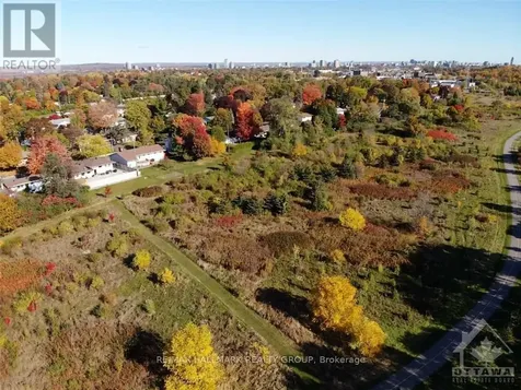 1132 Cline Crescent Ottawa ON K2C 2P2