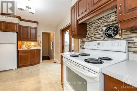1132 Cline Crescent Ottawa ON K2C 2P2