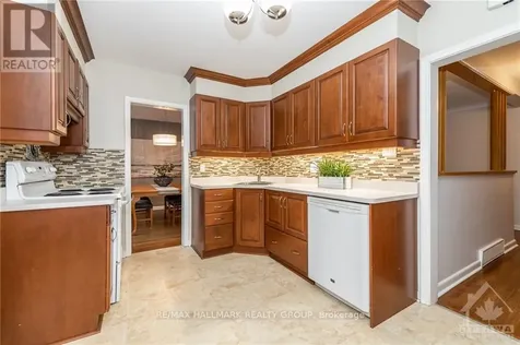 1132 Cline Crescent Ottawa ON K2C 2P2