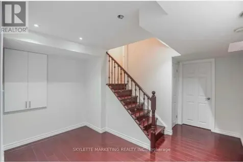 100 Emery Hill Boulevard Markham (berczy) ON L6C 2S6