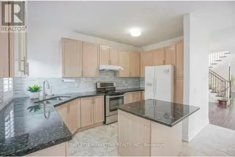 100 Emery Hill Boulevard Markham (berczy) ON L6C 2S6