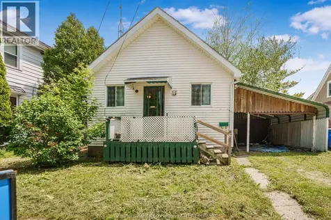 8 Gray Street Chatham ON N7M 1S6