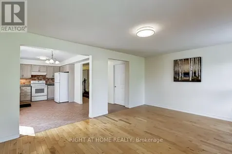 402 Lausanne Crescent Waterloo ON N2T 2X6