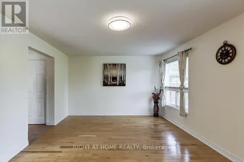 402 Lausanne Crescent Waterloo ON N2T 2X6