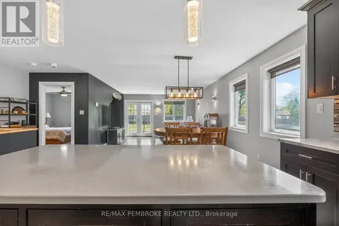 27 Noble Crescent Petawawa ON K8H 0G1