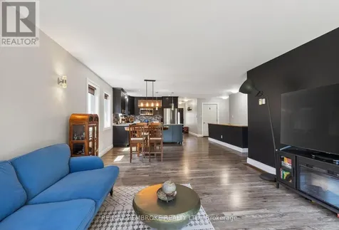 27 Noble Crescent Petawawa ON K8H 0G1