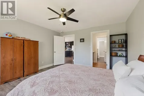 27 Noble Crescent Petawawa ON K8H 0G1