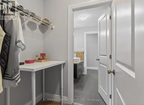 27 Noble Crescent Petawawa ON K8H 0G1