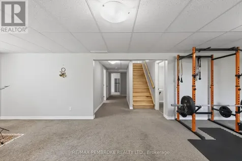27 Noble Crescent Petawawa ON K8H 0G1