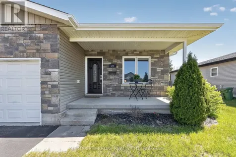 27 Noble Crescent Petawawa ON K8H 0G1