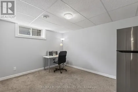 27 Noble Crescent Petawawa ON K8H 0G1