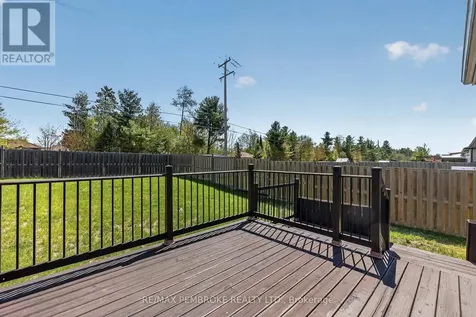 27 Noble Crescent Petawawa ON K8H 0G1