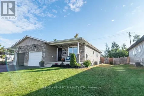 27 Noble Crescent Petawawa ON K8H 0G1
