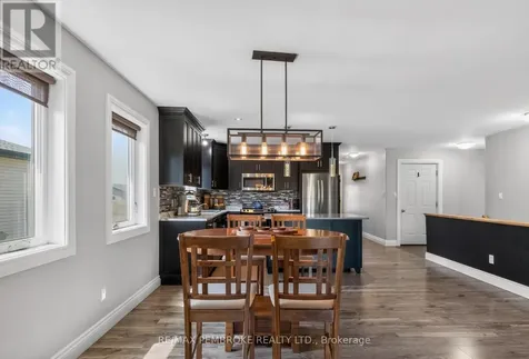27 Noble Crescent Petawawa ON K8H 0G1