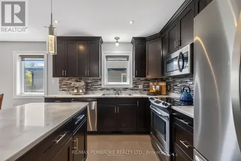 27 Noble Crescent Petawawa ON K8H 0G1