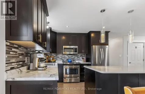 27 Noble Crescent Petawawa ON K8H 0G1