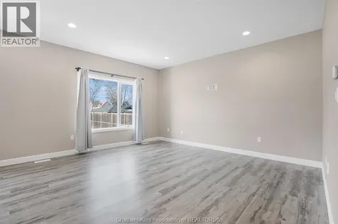 50 Llydican Avenue Chatham ON N7L 3E5