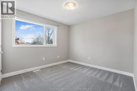 50 Llydican Avenue Chatham ON N7L 3E5