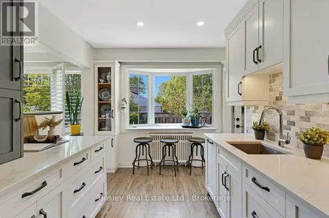 52 Forest Hill Drive Guelph (dovercliffe Park/old University) ON N1G 2E6