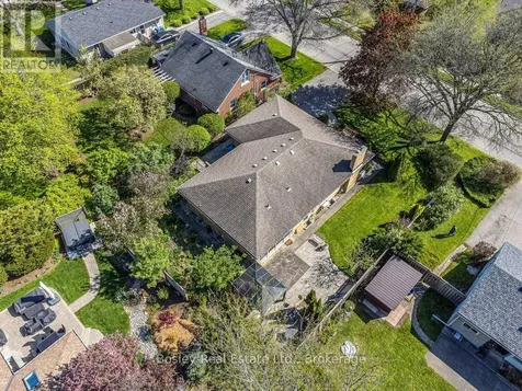 52 Forest Hill Drive Guelph (dovercliffe Park/old University) ON N1G 2E6