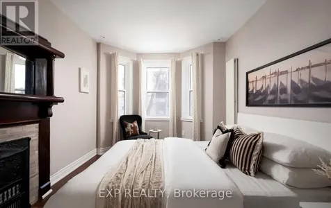 8 Springhurst Avenue Toronto (south Parkdale) ON M6K 1A9