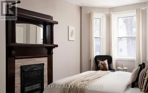 8 Springhurst Avenue Toronto (south Parkdale) ON M6K 1A9