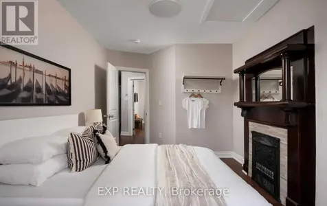 8 Springhurst Avenue Toronto (south Parkdale) ON M6K 1A9