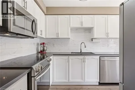 5114 Tree Court Burlington ON L7L 6K3