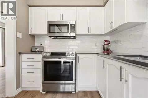 5114 Tree Court Burlington ON L7L 6K3