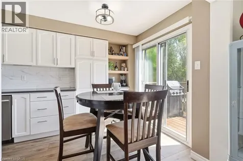 5114 Tree Court Burlington ON L7L 6K3