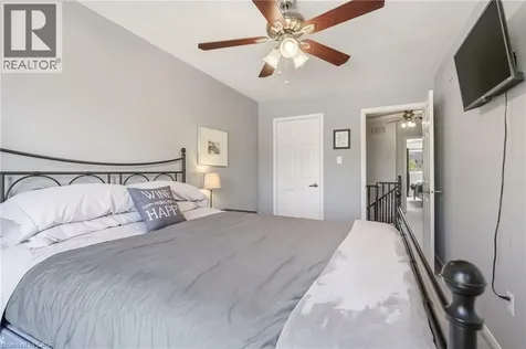 5114 Tree Court Burlington ON L7L 6K3