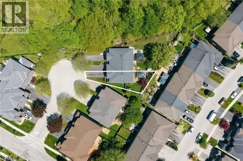 5114 Tree Court Burlington ON L7L 6K3