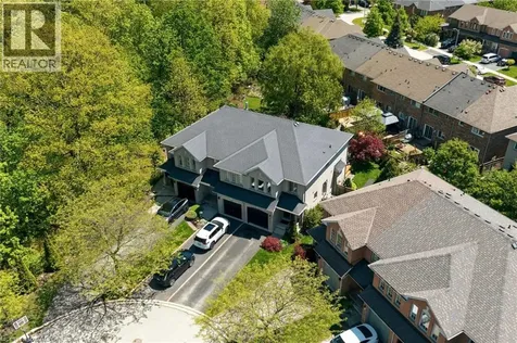 5114 Tree Court Burlington ON L7L 6K3