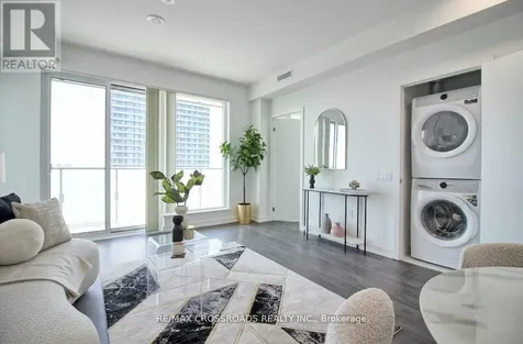 7 Golden Lion Heights Toronto (newtonbrook East) ON M2M 0C1
