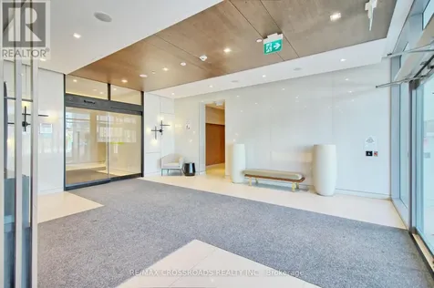 7 Golden Lion Heights Toronto (newtonbrook East) ON M2M 0C1