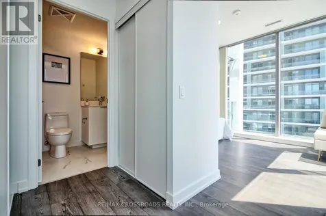 7 Golden Lion Heights Toronto (newtonbrook East) ON M2M 0C1