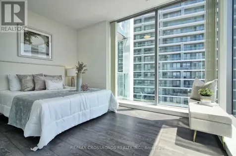 7 Golden Lion Heights Toronto (newtonbrook East) ON M2M 0C1