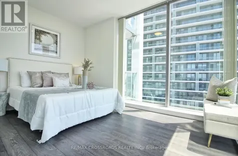 7 Golden Lion Heights Toronto (newtonbrook East) ON M2M 0C1