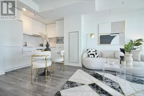 7 Golden Lion Heights Toronto (newtonbrook East) ON M2M 0C1