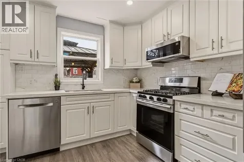 14 Mars Avenue Hamilton ON L8L 3V8