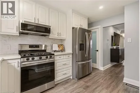 14 Mars Avenue Hamilton ON L8L 3V8