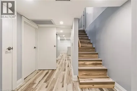 14 Mars Avenue Hamilton ON L8L 3V8