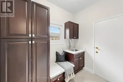 349 Mccaffrey Road Newmarket (glenway Estates) ON L3X 1J2