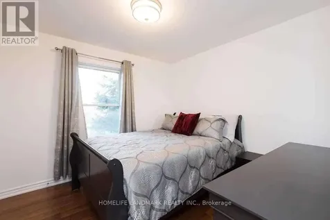 32 Elmvale Boulevard Whitchurch-stouffville ON L4A 2Y3