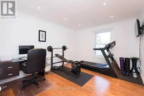 32 Elmvale Boulevard Whitchurch-stouffville ON L4A 2Y3
