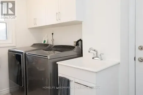 32 Elmvale Boulevard Whitchurch-stouffville ON L4A 2Y3