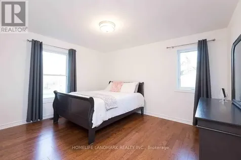 32 Elmvale Boulevard Whitchurch-stouffville ON L4A 2Y3