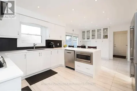 32 Elmvale Boulevard Whitchurch-stouffville ON L4A 2Y3